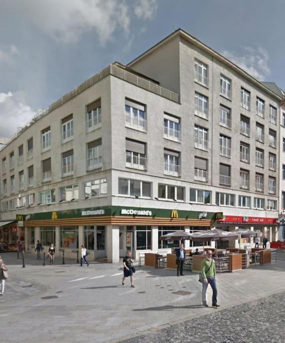 City Apartment Братислава Екстериор снимка