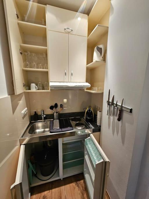 City Apartment Братислава Екстериор снимка
