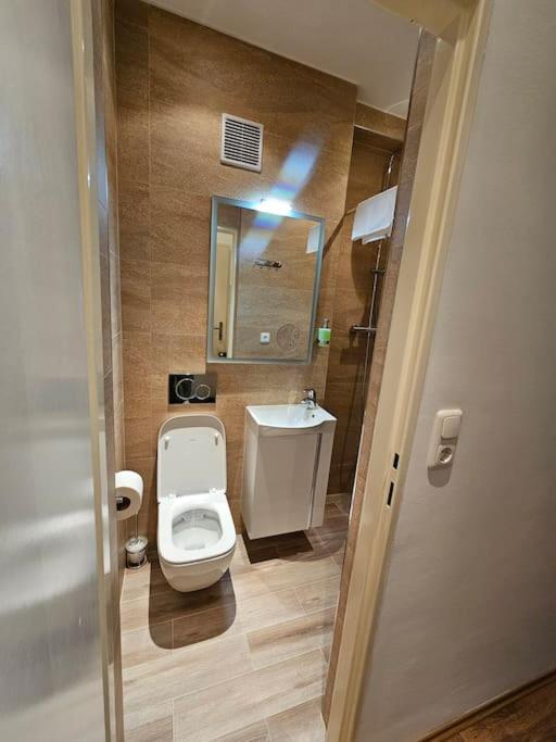 City Apartment Братислава Екстериор снимка